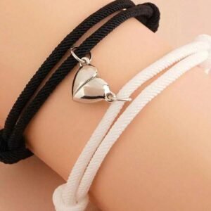 Juego de pulseras de dos piezas con iman de corazon