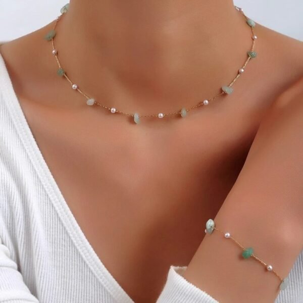Collar y pulsera de piedra de jade