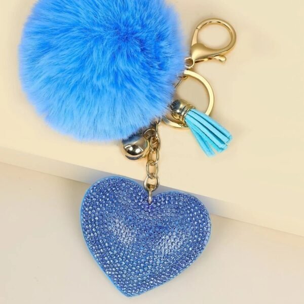 Llavero en forma de corazon y borla