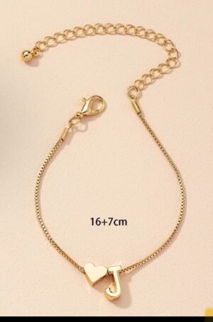 Pulsera con corazon y letra J