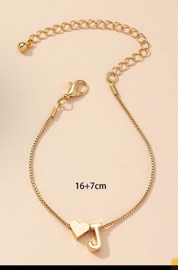 Pulsera con corazon y letra J
